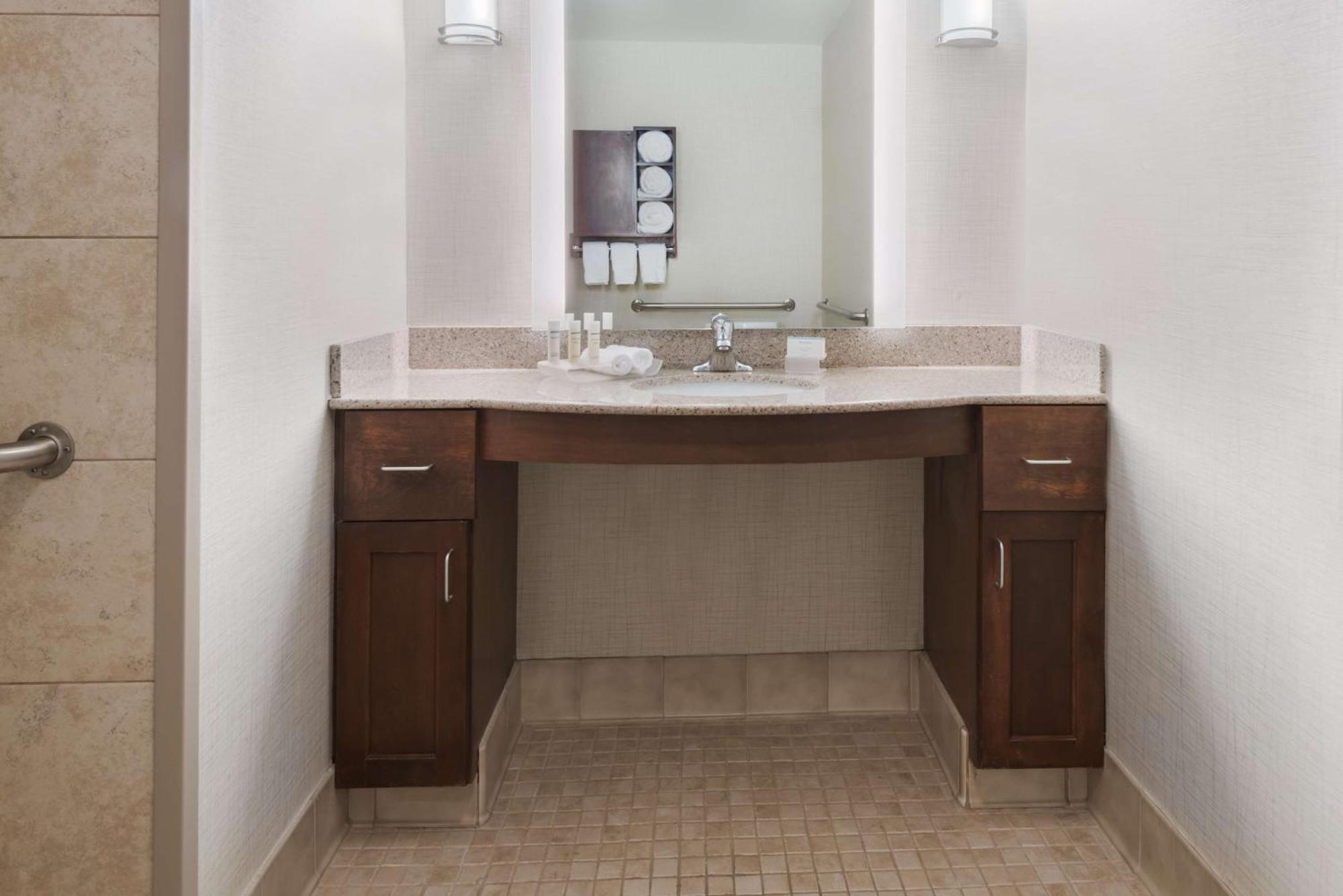 Hotel Homewood By Hilton Holyoke-springfield/north Holyoke