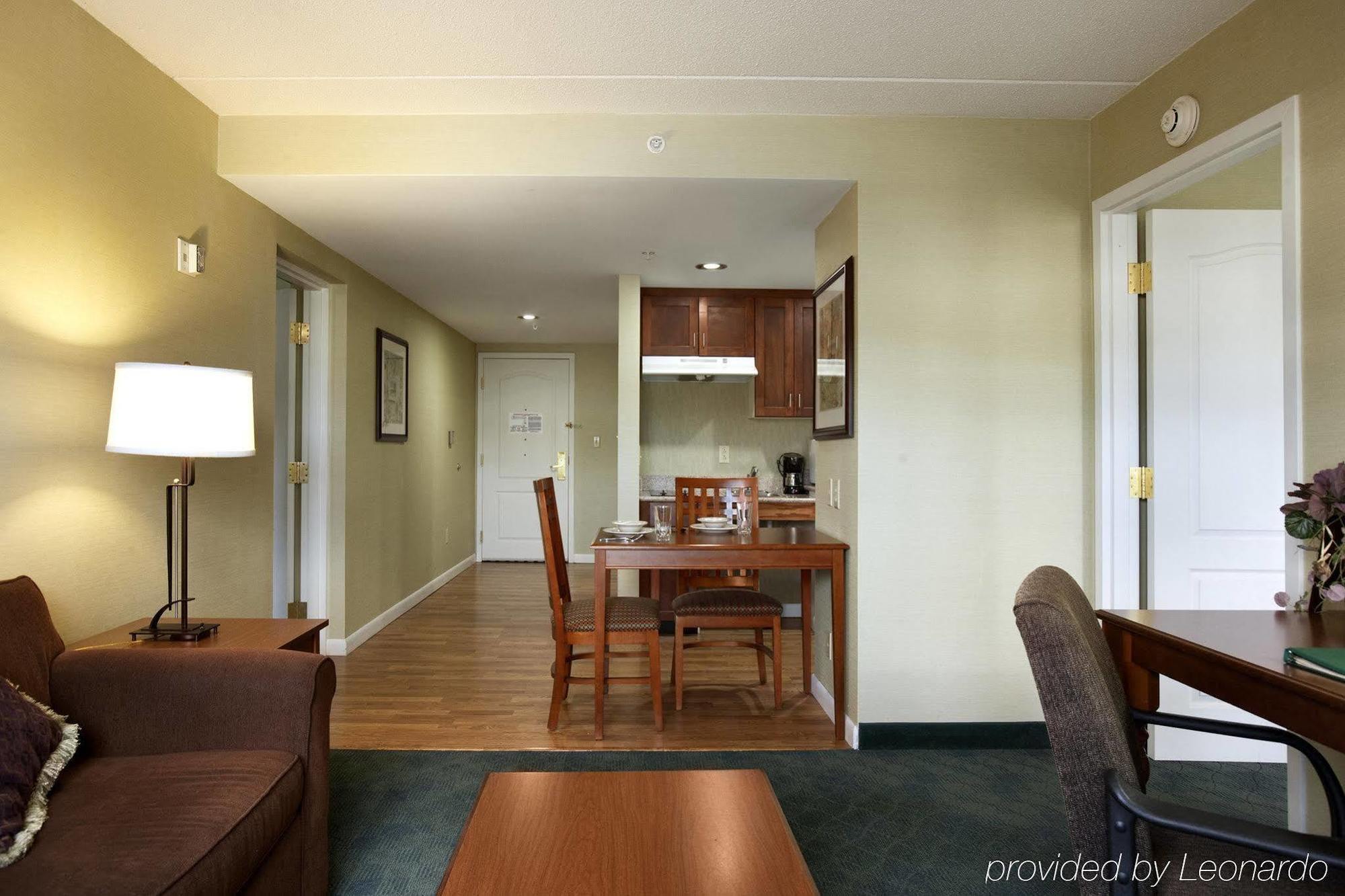 Hotel Homewood By Hilton Holyoke-springfield/north